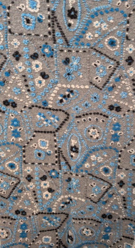 una calda coperta matrimoniale di lana per letto o divano perfetta come idea regalo di Natale