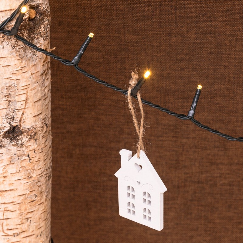 Catena luminosa da 400 led ad uso interno ed esterno, con 8 giochi di luce, opzione timer e filo verde, batteria ricaricabile con cavo MicroUSB (incluso)