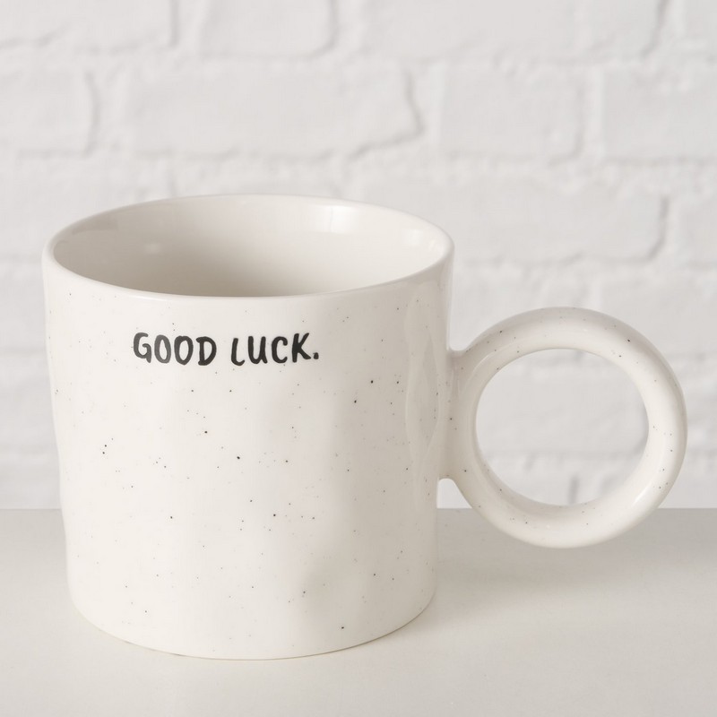Tazza mug bianca in bone china con manico tondo decorata con scritta “Good luck