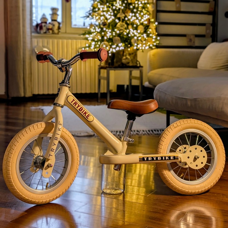 Bicicletta senza pedali color crema stile vintage per bambini con altezza e velocità regolabili
