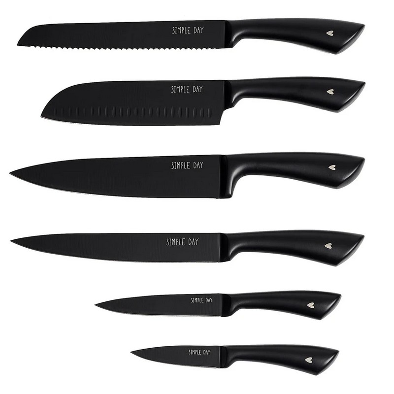 Set 6 differenti coltelli neri da cucina multiuso decorati con cuori sul manico, contenuti in un cofanetto di cartone
