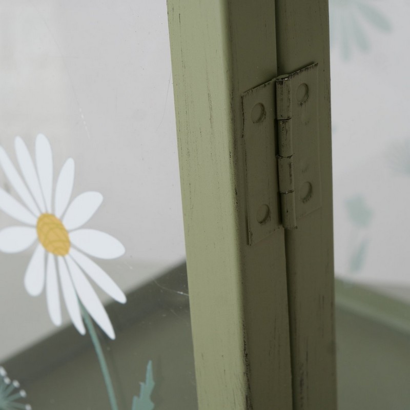 Lanterna in metallo a forma di casetta verde decorata con margherite e api, ideale come decoro primaverile