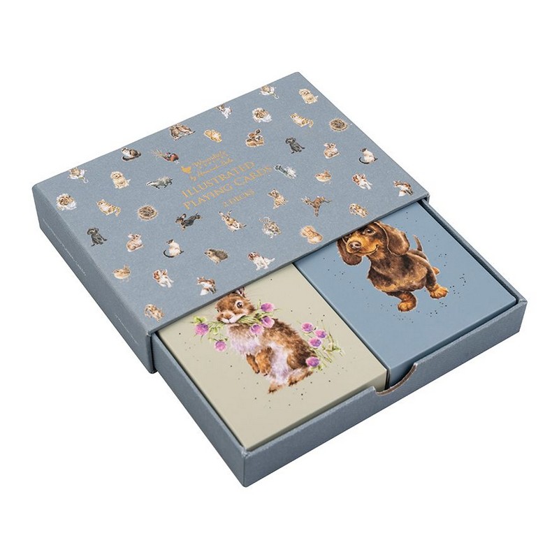 Set di 2 mazzi di carte da gioco, uno a tema animali domestici (cani e gatti) e l'altro a tema animali di campagna, il tutto contenuto in un cofanetto regalo