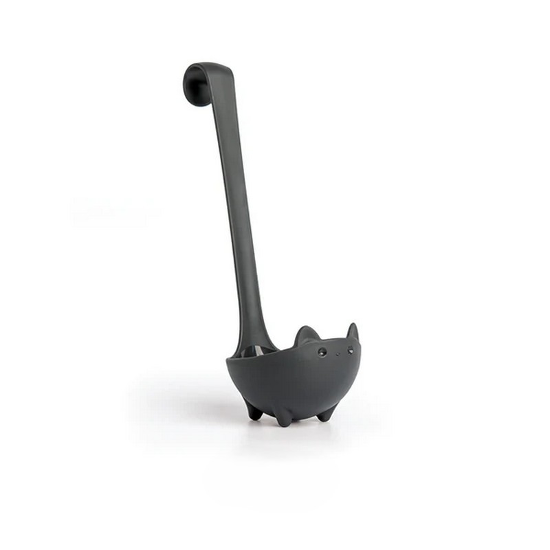 Mestolo a forma di gatto nero con coda curva che consente di appenderlo, una perfetta idea regalo per gattari!