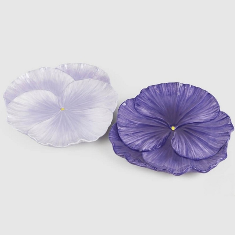 Piatto in ceramica a forma di viola del pensiero chiara, adatto al contatto con alimenti o utilizzabile come decoro primaverile