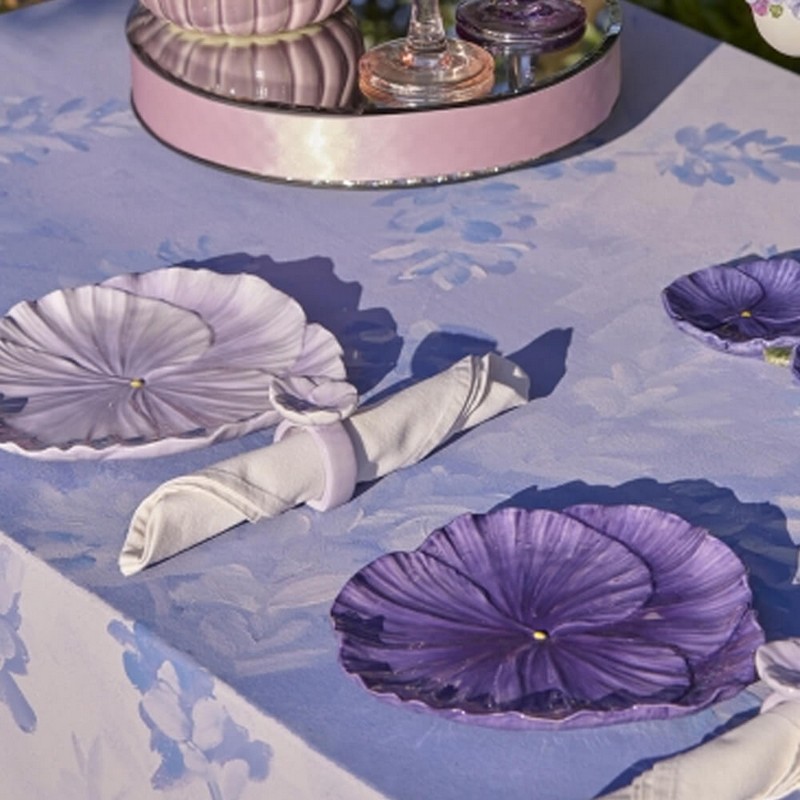 Piatto in ceramica a forma di viola del pensiero chiara, adatto al contatto con alimenti o utilizzabile come decoro primaverile