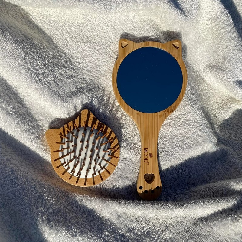 Spazzola per capelli portatile in bambù a forma di gatto