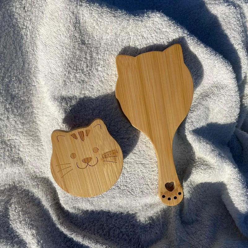 Spazzola per capelli portatile in bambù a forma di gatto