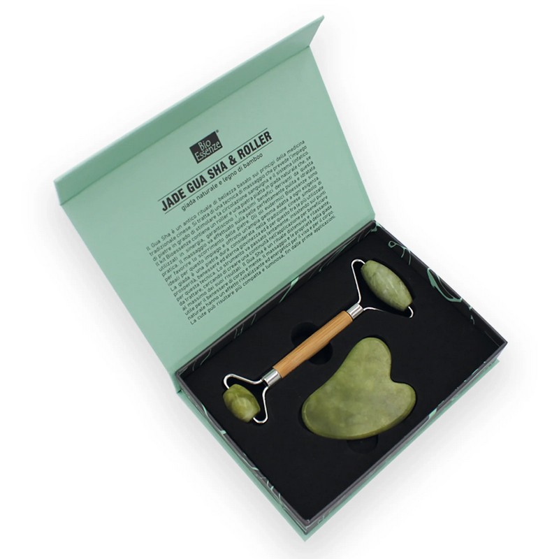 Set Gua Sha e roller in giada verde in cofanetto