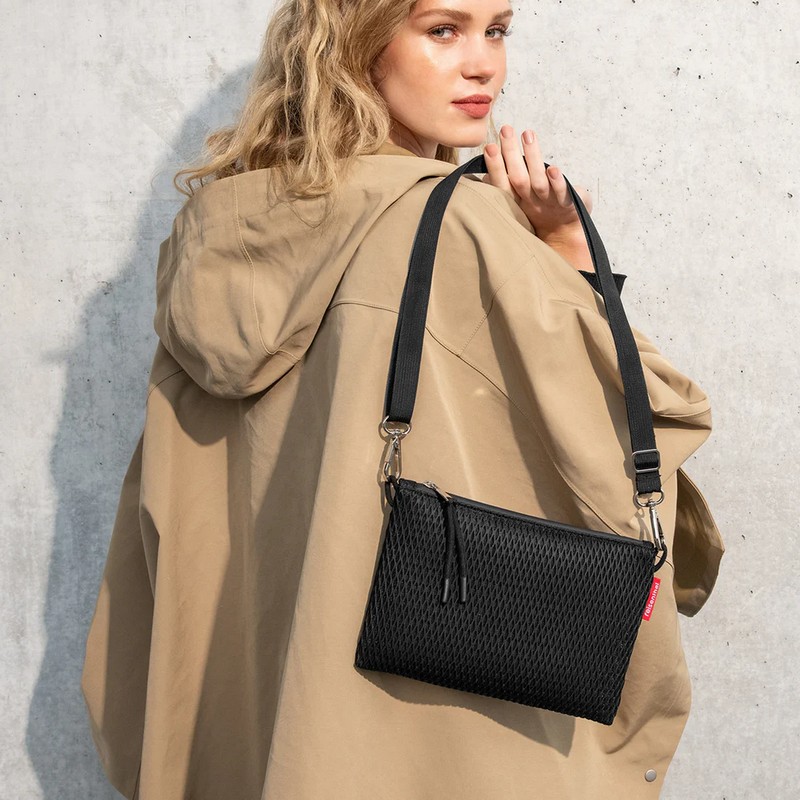 Borsa a tracolla ultraleggera in tessuto mesh nero