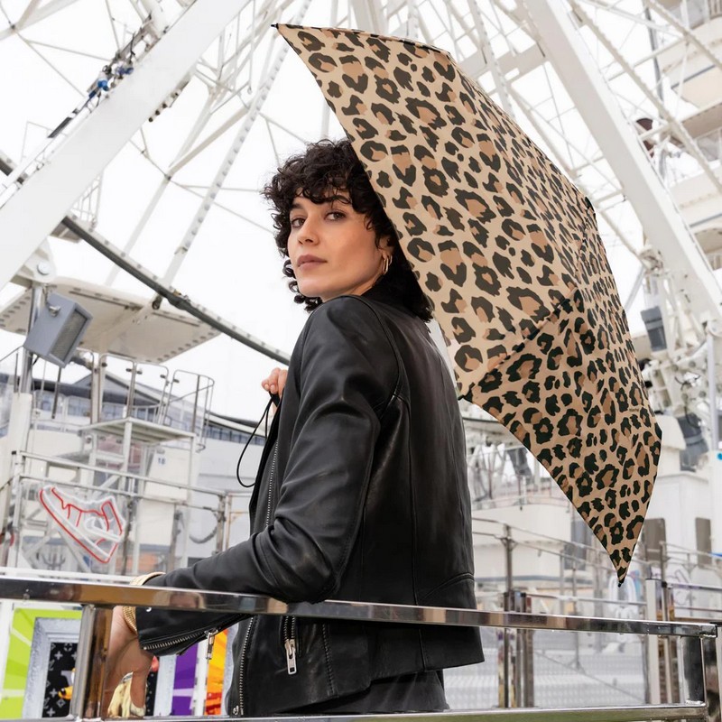 Ombrello pieghevole automatico e ultraleggero leopardato
