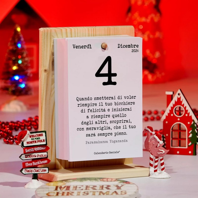 Calendario geniale 2026 con supporto in legno di abete, il calendario giornaliero con una frase motivazionale al giorno e tanti bonus digitali