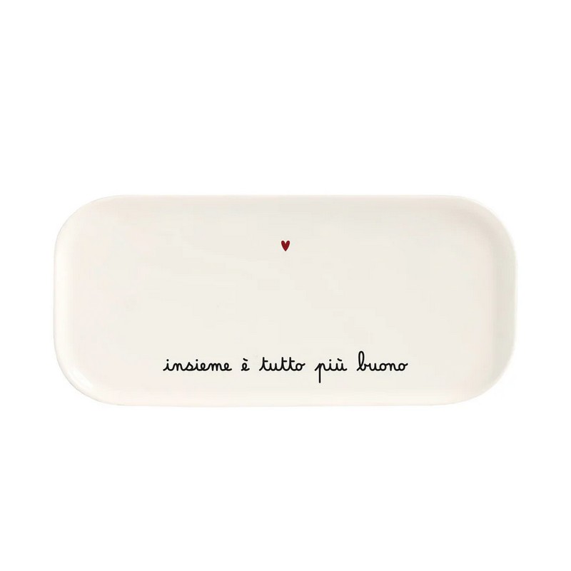 Piatto rettangolare in gres bianco decorato con scritta “Insieme è tutto più buono” e cuore, utilizzabile anche come vassoio