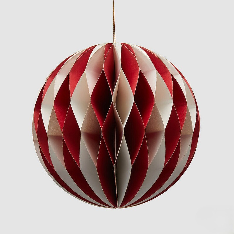 Pallina di Natale origami bianca e rossa in carta, richiudibile e salvaspazio, una decorazione originale ideale per arricchire i tuoi addobbi per albero di Natale