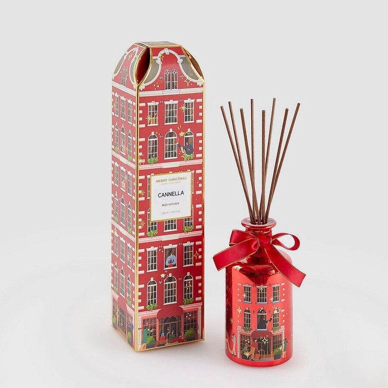 Profumatore natalizio profumato all'essenza cannella, decorato con tema casetta rossa e fiocco, contenuto in scatola regalo - una perfetta idea regalo per Natale!