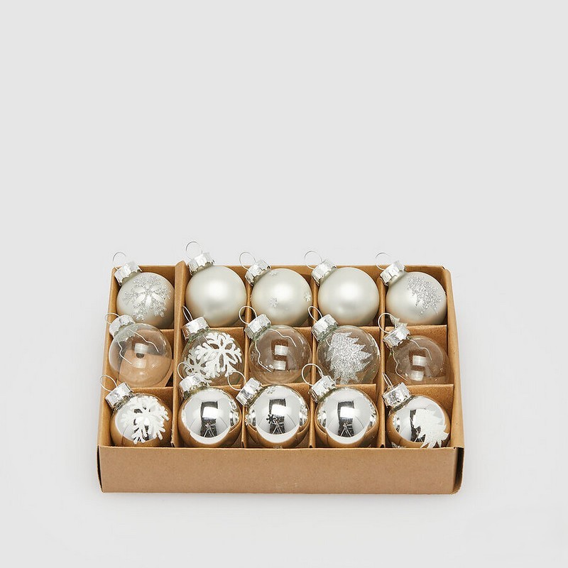 Set 15 palline di Natale bianche, argento e trasparenti con decori misti, ideale per arricchire i tuoi addobbi per albero di Natale