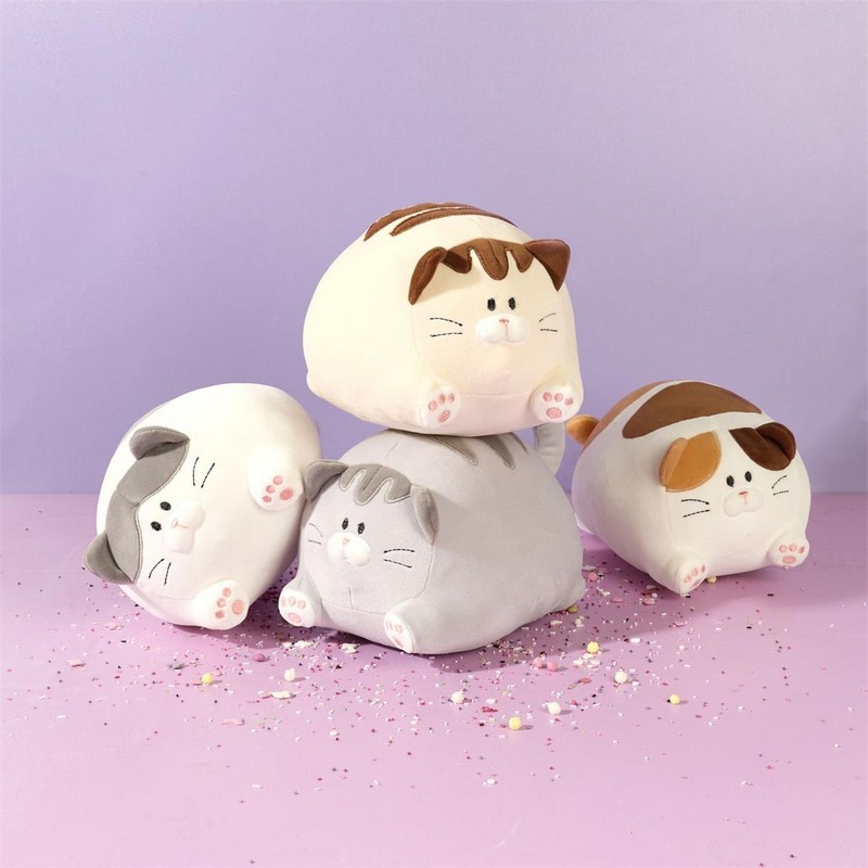 Peluche morbido a forma gatto tondo in 4 varianti assortite, utilizzabile anche come cuscino