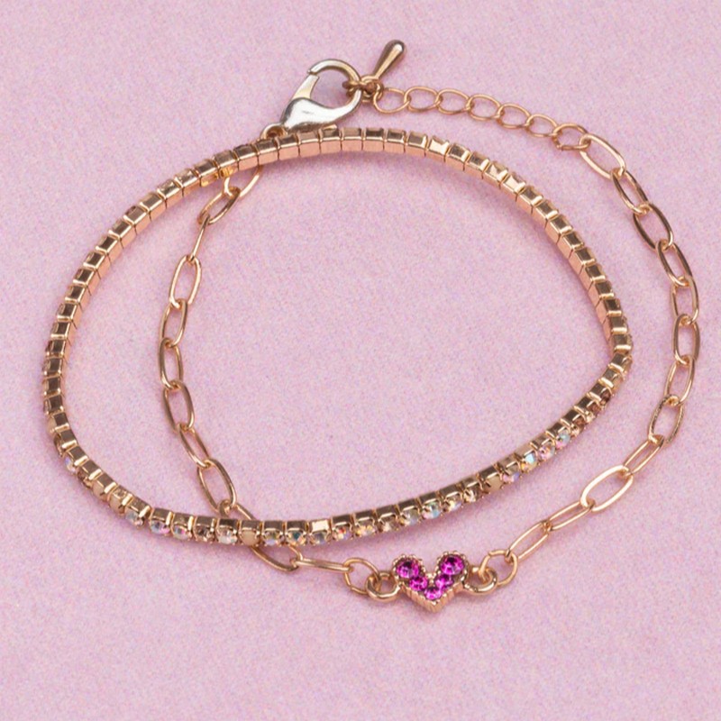 Set 2 braccialetti, uno in perline e uno a catenella, con cuore fucsia per bambina