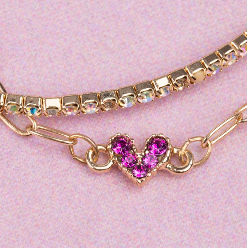 Set 2 braccialetti, uno in perline e uno a catenella, con cuore fucsia per bambina