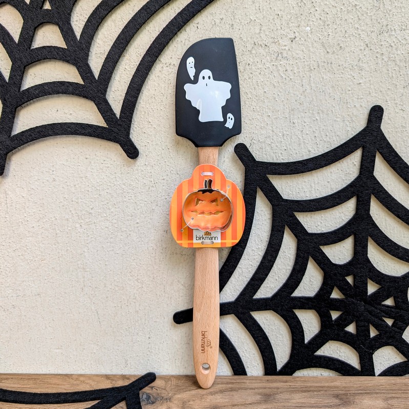 Spatola decorata con fantasma con tagliabiscotti a forma di zucca, il set da cucina perfetto per Halloween
