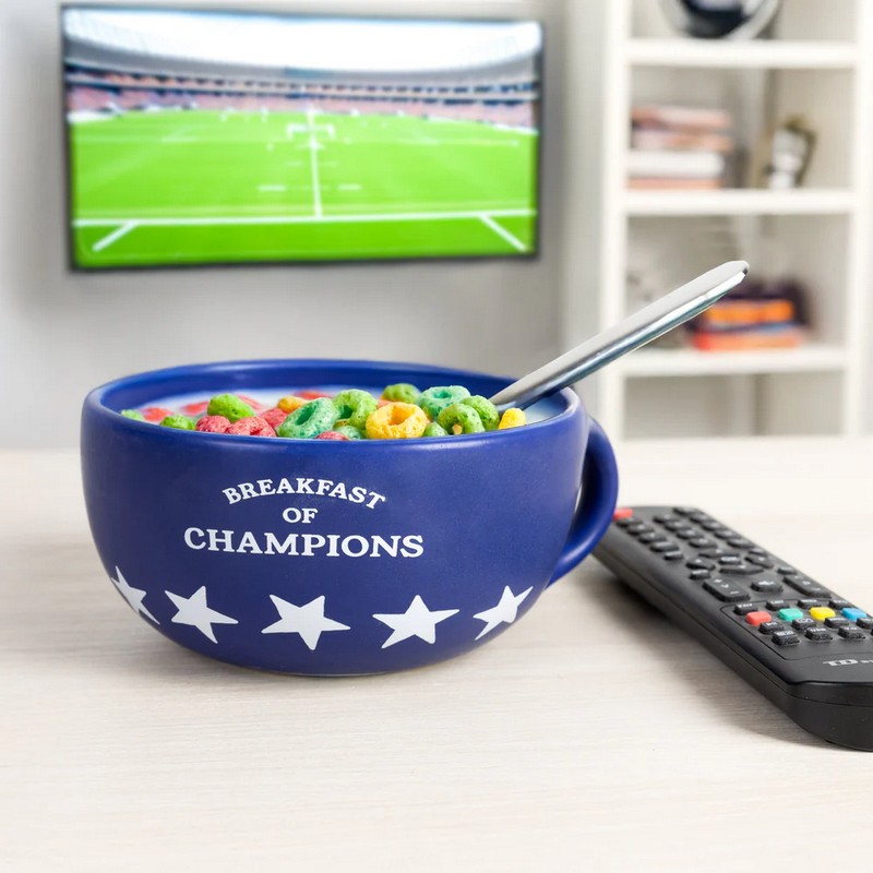 Tazza grande da colazione blu decorata scritta “Breakfast of champions” e stelle