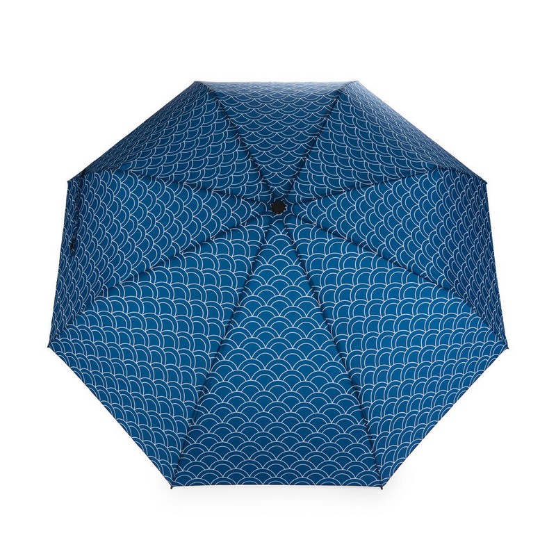 Ombrello pieghevole con decoro a squame in astuccio a forma di carpa koi blu