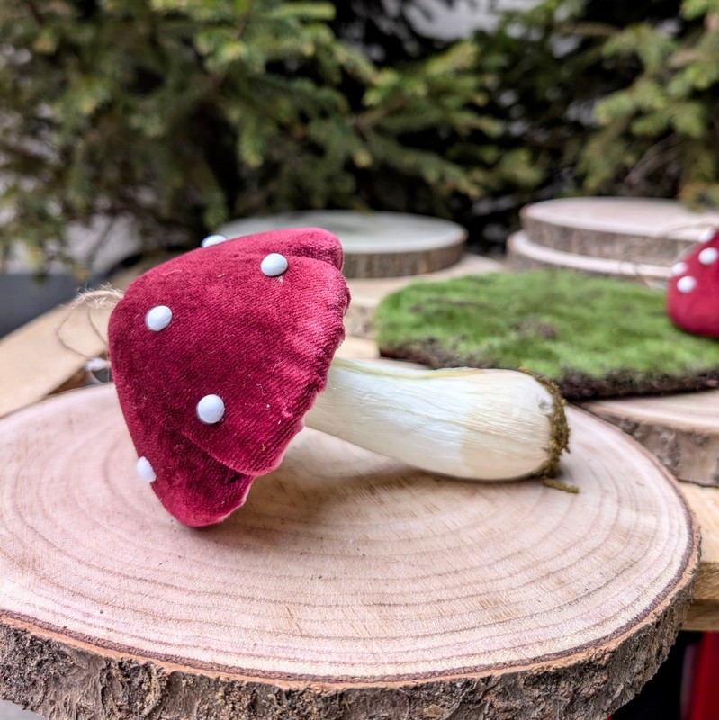 Fungo decorativo in velluto da appendere ideale per il tuo home decor autunnale