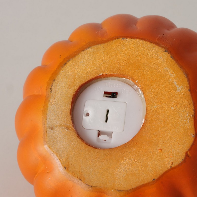 Zucca di Halloween in poliresina con luce led