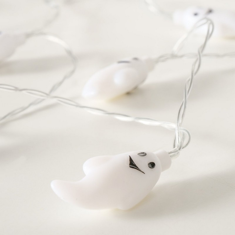Filo di luci con fantasmi, perfetto per illuminare la notte di Halloween