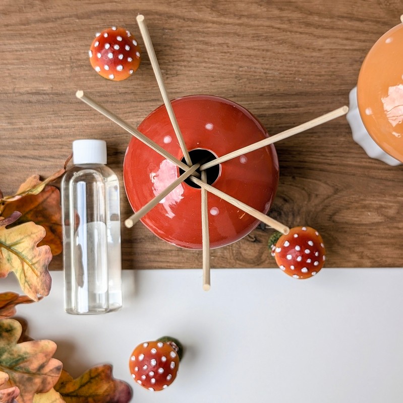 Diffusore di fragranza con 100 ml di profumo autunnale a forma di fungo in ceramica, in 2 varianti assortite