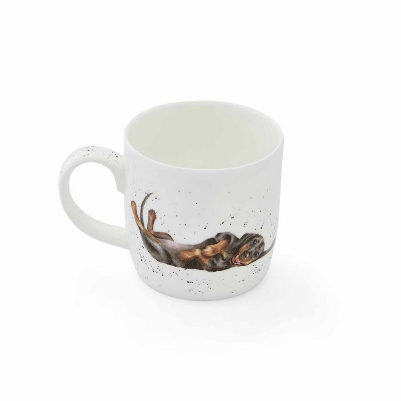 Tazza mug in fine bone china decorata con disegni di bassotti (fronte, retro e dettagli interni)
