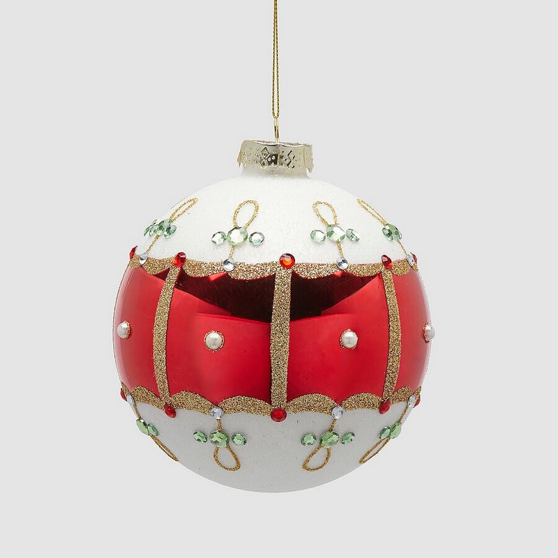 Pallina di Natale bianca con fascia rossa e gioielli, ideale per arricchire i tuoi addobbi per albero di Natale