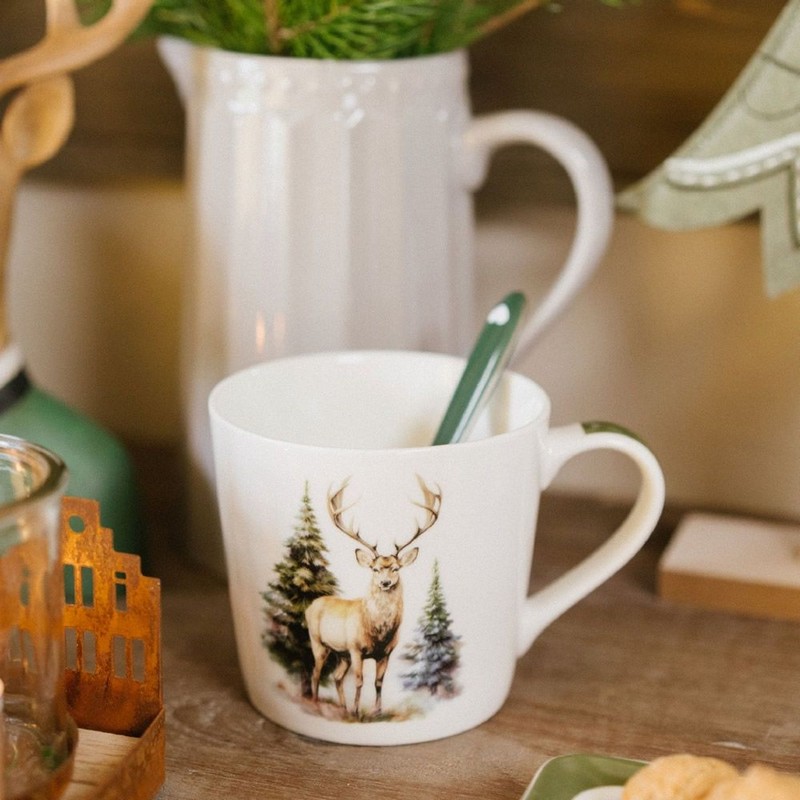 Tazza mug in new bone decorata con cervo nel bosco, una perfetta idea regalo autunno inverno