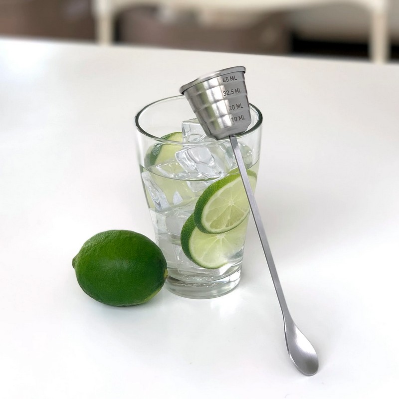 Misurino per cocktail con cucchiaino incorporato in acciaio inossidabile
