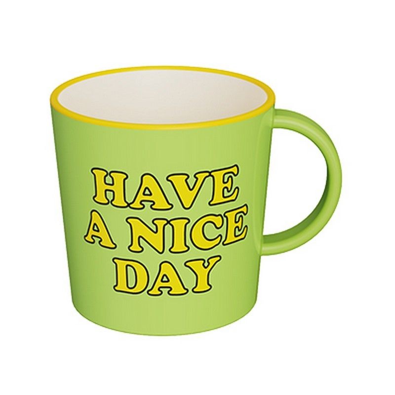 Tazza mug verde in plastica riciclata decorata con Snoopy con fiori con scritta “Have a nice day” sul retro