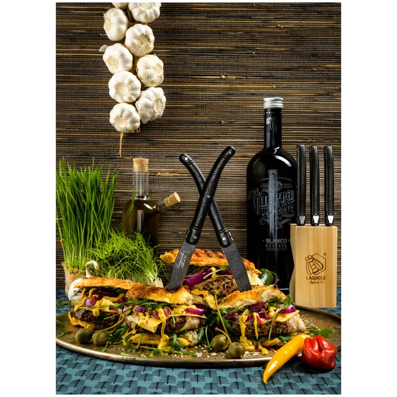 Set 6 coltelli da bistecca premium neri stonewash con ceppo di legno dove riporli, una fantastica idea regalo per cuochi e chef