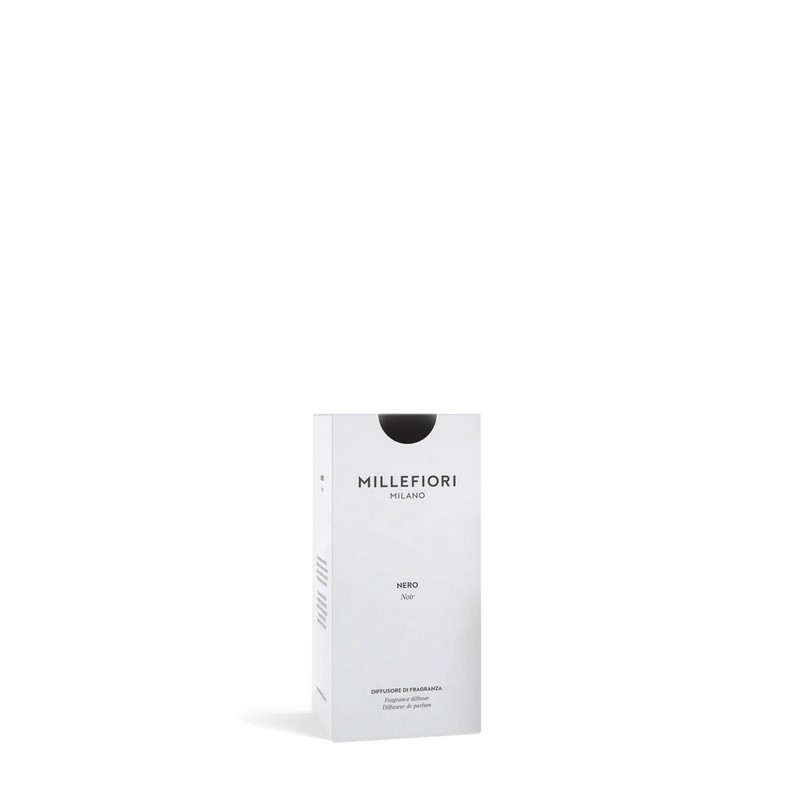 Una linea di fragranze vivace e colorata, da scegliere per donare un tocco personalizzato al proprio ambiente. 