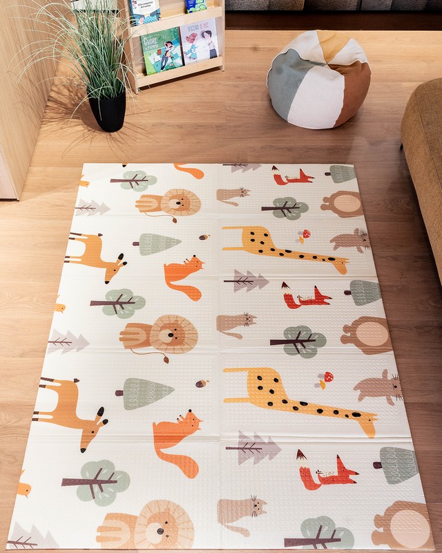 Tappeto da gioco Montessori 2 in 1, con decoro reversibile, facilmente pieghevole e riponibile nella borsa inclusa - un'utilissima idea regalo per neonati, bambini e neogenitori!