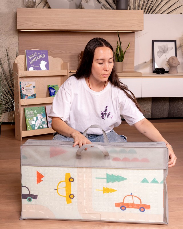 Tappeto da gioco Montessori 2 in 1, con decoro reversibile, facilmente pieghevole e riponibile nella borsa inclusa - un'utilissima idea regalo per neonati, bambini e neogenitori!
