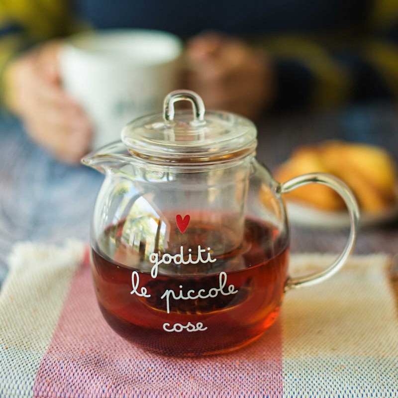 Teiera in vetro borosilicato da 600 ml decorata con scritta “Goditi le piccole cose”, una fantastica idea regalo donna e uomo