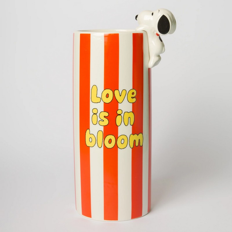 Vaso con Snoopy a righe bianche e rosse in ceramica con scritta “Love is in bloom”