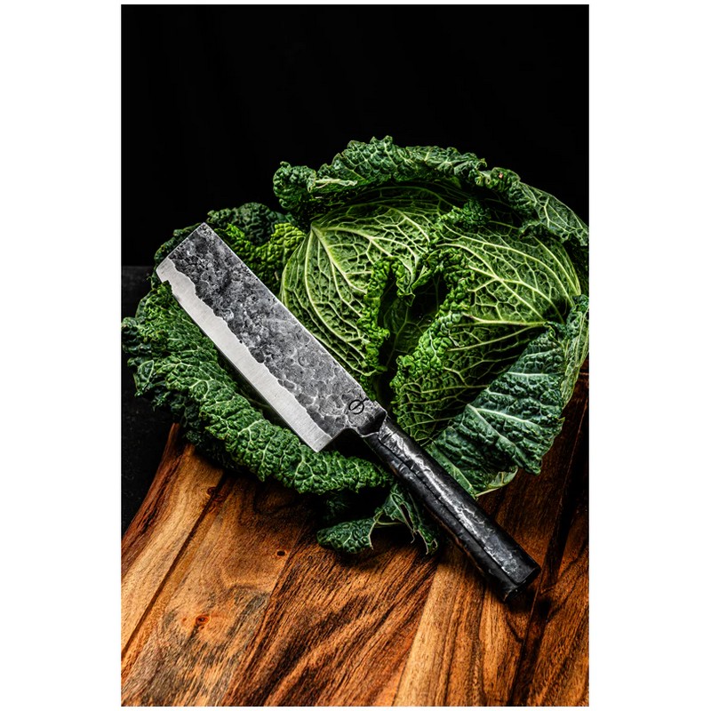 Coltello per verdure forgiato e martellato a mano contenuto in un elegante cofanetto di legno, una fantastica idea regalo uomo