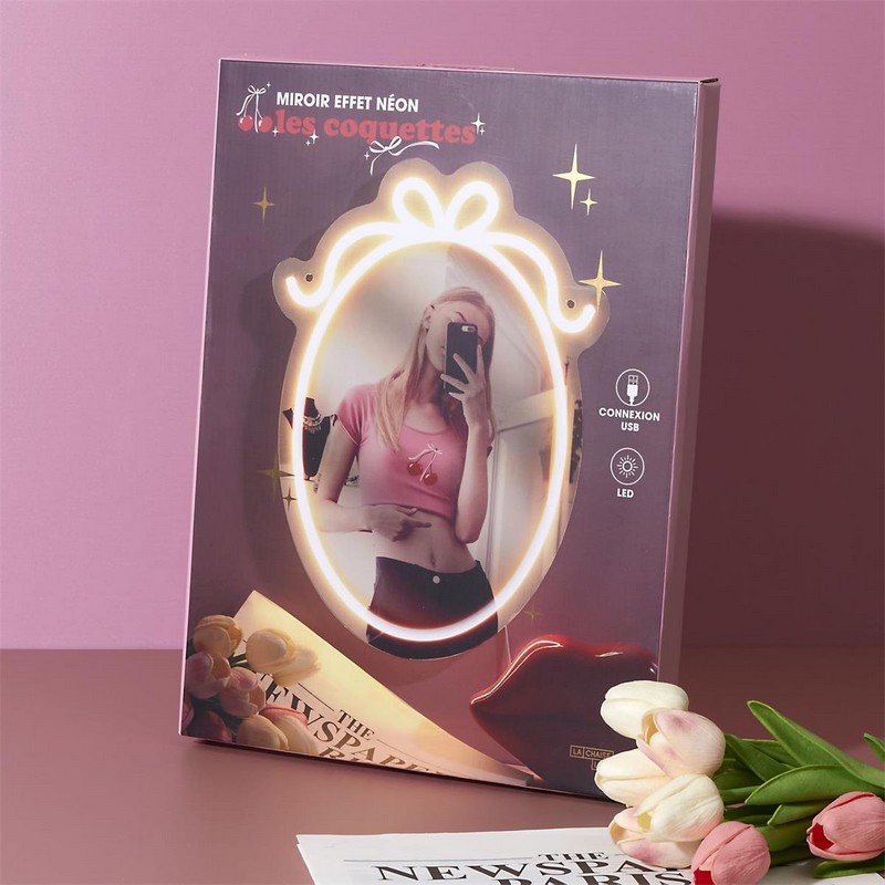 Specchio da parete con luce effetto neon