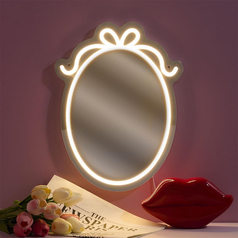 Specchio da parete con luce effetto neon