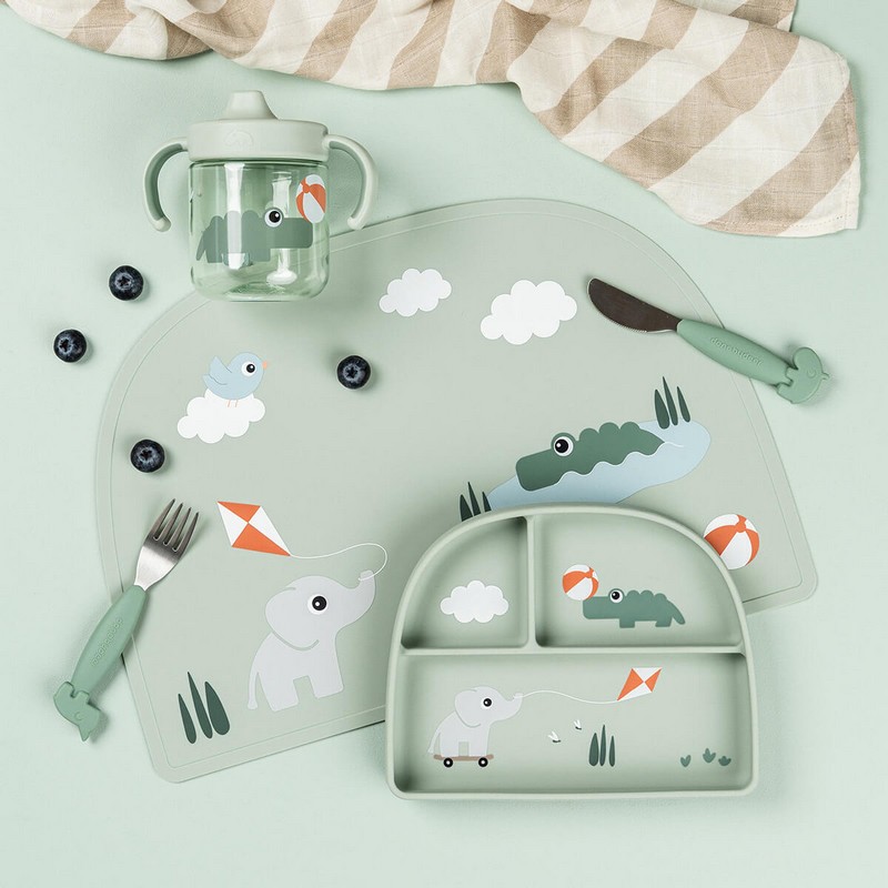 Tazza per bambini con beccuccio e manici decorata con coccodrillo