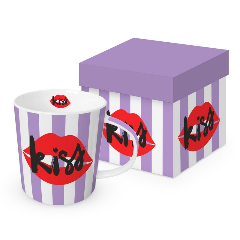 Tazza mug in ceramica bianca a righe viola con labbra e scritta “Kiss” in scatola con decoro abbinato