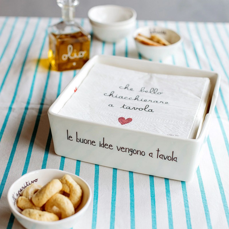 Portatovaglioli in ceramica bianca con scritta “Le buone idee vengono a tavola”