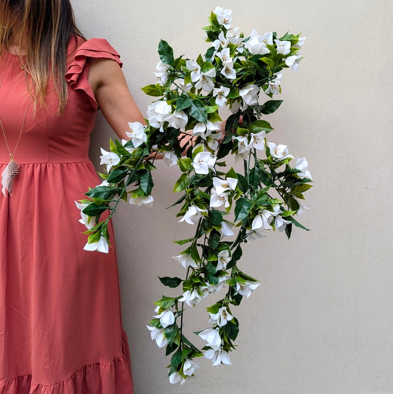 Bouganville bianca artificiale cascante anti UV con foglie verdi, utilizzo interno ed esterno