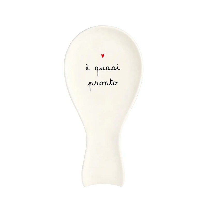 Poggiamestolo lungo in gres bianco decorato con scritta “È quasi pronto”