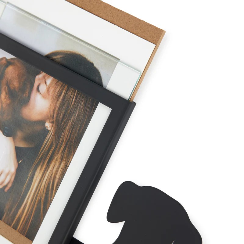 Portafoto a forma di cane bassotto nero in metallo per foto 10x15